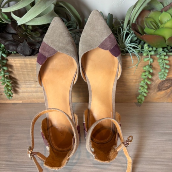 Bill Blass Sandra Flat in Taupe/Mauve @ Nordstroms $228.00 - Picture 2 of 8